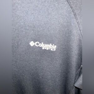 Columbia Classic Black Crewneck